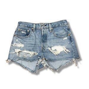 Distressed light wash Levi’s